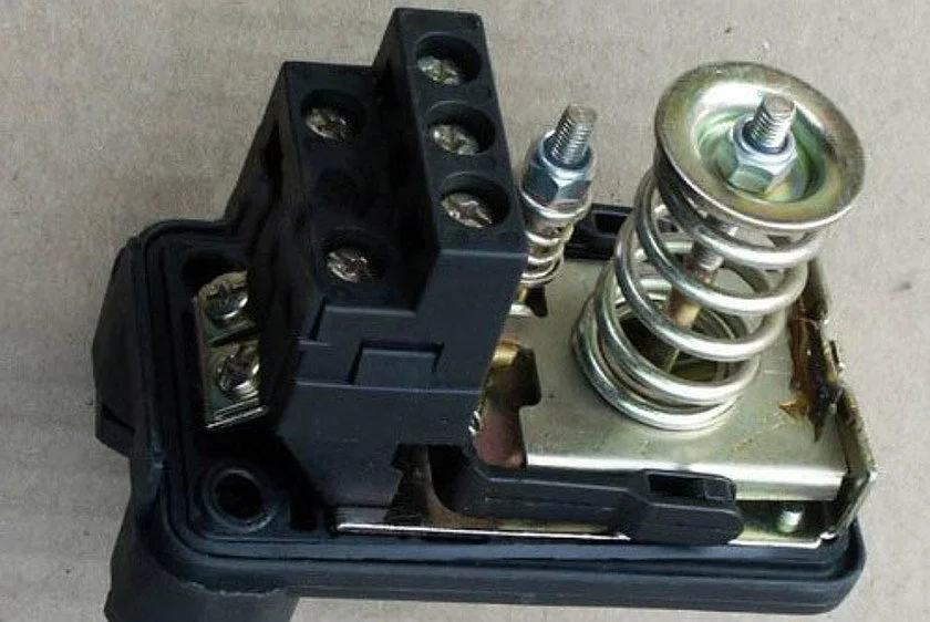 How to Set Up An Air Pressure Switch